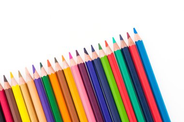 Satırda renkli kalemler