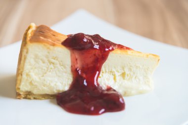 Lezzetli Çilekli Pasta