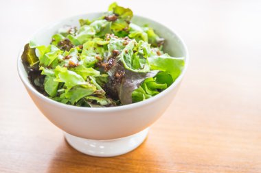 Yeşil sebze salatası