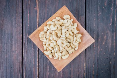 Kaju ahşap arka plan üzerinde