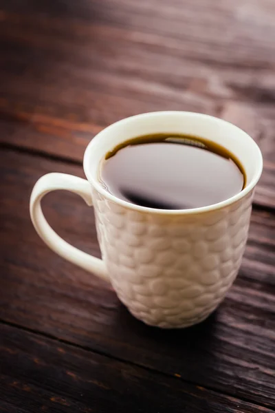 कॉफी दुकानात कॉफी कप — स्टॉक फोटो, इमेज