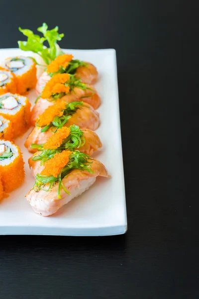 Lososový sushi rolka — Stock fotografie