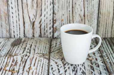 Beyaz kahve kupası.