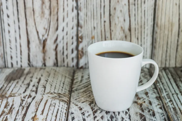 Biały kubek kawy — Zdjęcie stockowe