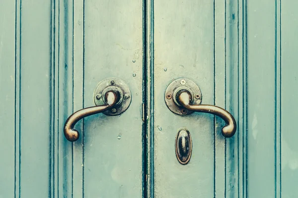 Gamla dörrknoppar — Stockfoto