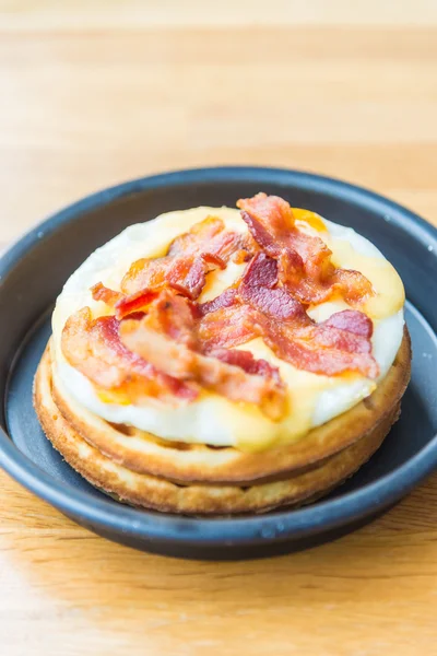 Eggs and bacon waffles — Stock Photo, Image