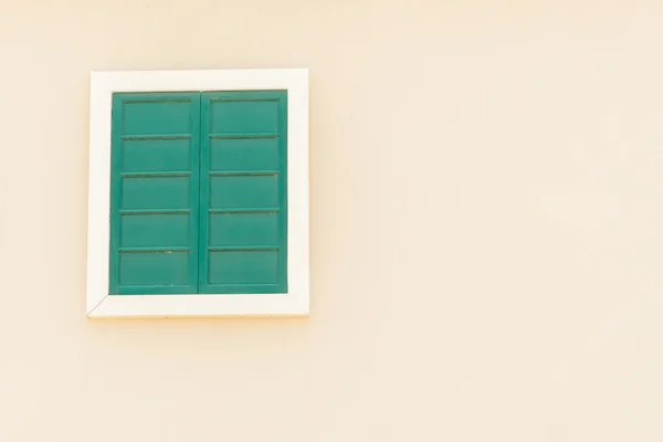 Green closed window — Stock Photo, Image