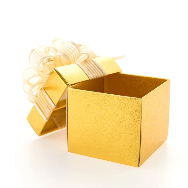 Caja regalo de oro — Foto de Stock