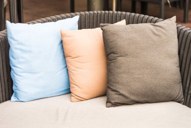 Işık kanepe yastık