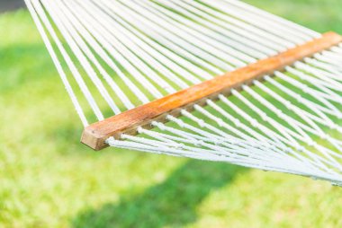 Boş hamak açık havada