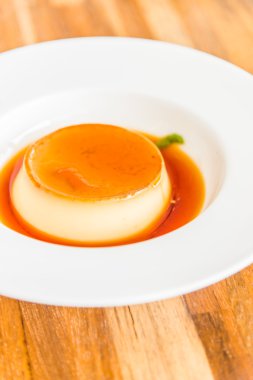 karamel kremalı puding