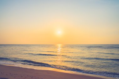 Denizin Üzerinde Gün Doğumu