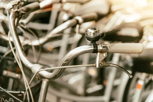 ヴィンテージ自転車の選択と集中 — ストック写真