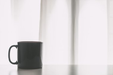 siyah kahve fincanı