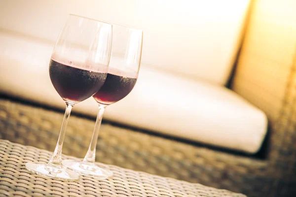 Rode wijn glazen — Stockfoto
