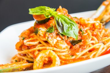 Domates soslu spagetti.