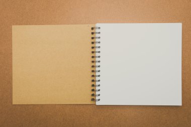 Defter tahtaya alay etmek yukarıya