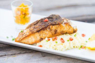 deniz levreği biftek