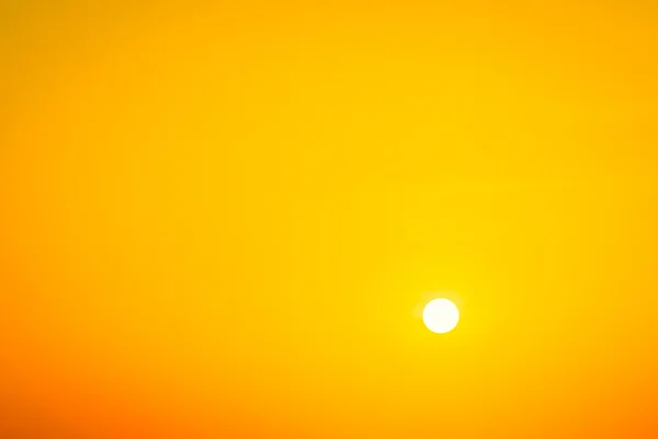 Matahari terbit yang indah di langit — Stok Foto