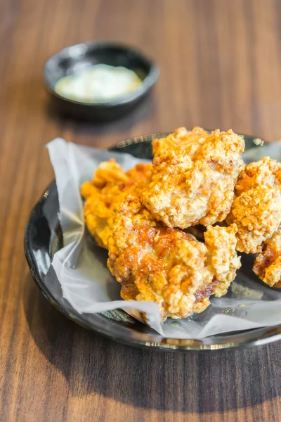 Frittiertes Hühnchen — Stockfoto