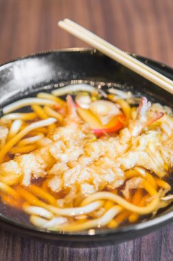 Japon tempura udon