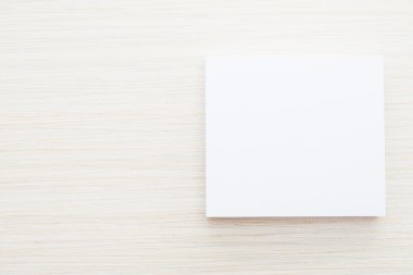 Beyaz kağıt kadar sahte