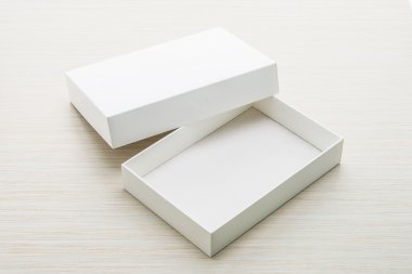 Beyaz kutu kadar sahte