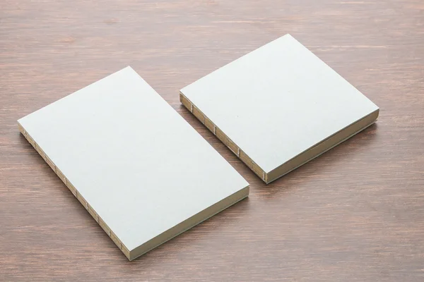 Cuaderno en blanco maqueta hasta —  Fotos de Stock