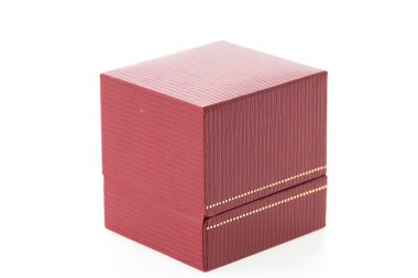 Kırmızı yüzük kutusu