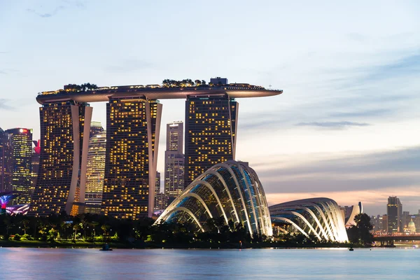 Singapore stad 's nachts — Stockfoto