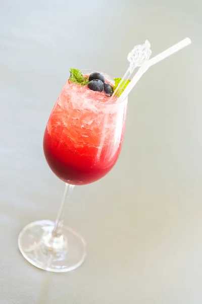 Cocktails aus roten Beeren — Stockfoto