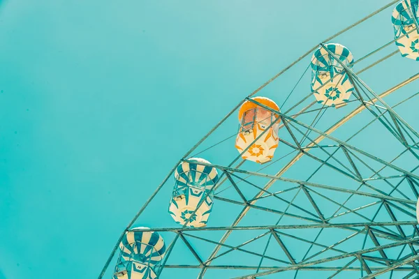 Ferris wheel in park — Stock Photo, Image