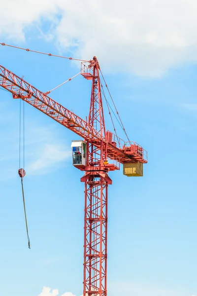 Kran på byggarbetsplatsen — Stockfoto