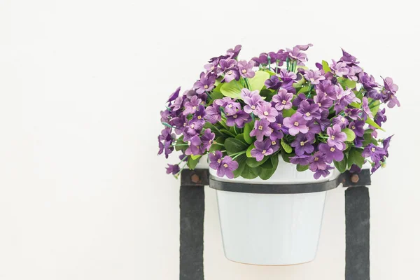 Beautiful Flowers in vase — Stock Photo, Image