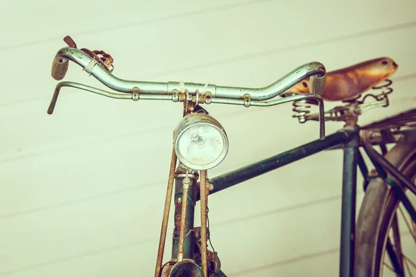 Oude vintage fiets — Stockfoto