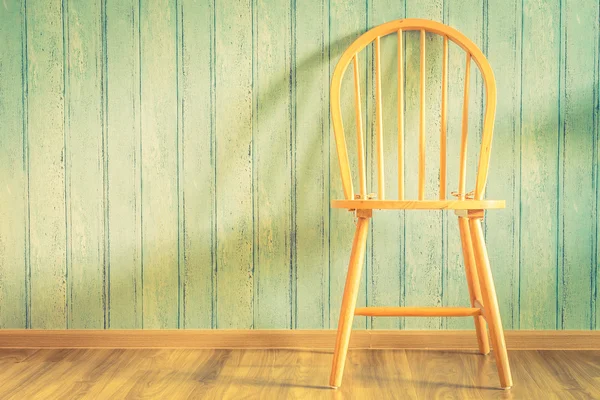 Vintage wood chair — Stock Photo, Image