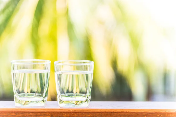 Glasses wih clean water — Stock Photo, Image