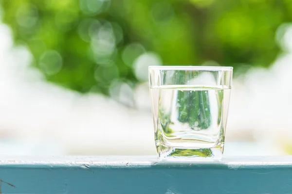 Koud water glas — Stockfoto
