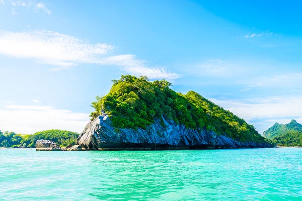 Tropický ostrov a moře — Stock fotografie