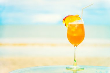 Buzlu mocktails cam