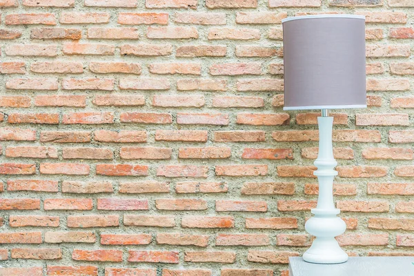 Lichte lamp op de muur — Stockfoto