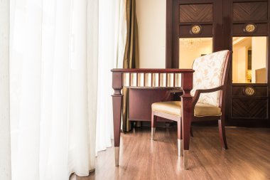 Çalışma masası ve sandalye