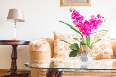 καναπέ στο καθιστικό εσωτερικό