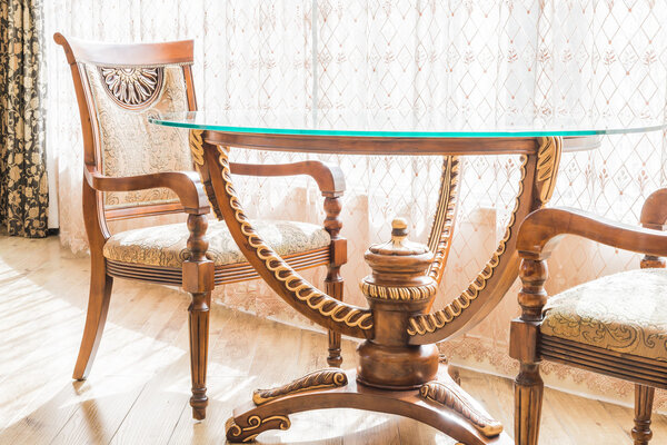 Классические стулья
