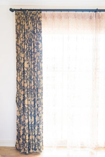 Decorarea cortinei ferestrelor — Fotografie, imagine de stoc