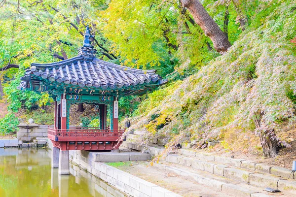 Arquitetura em Changdeokgung Palace — Fotografia de Stock