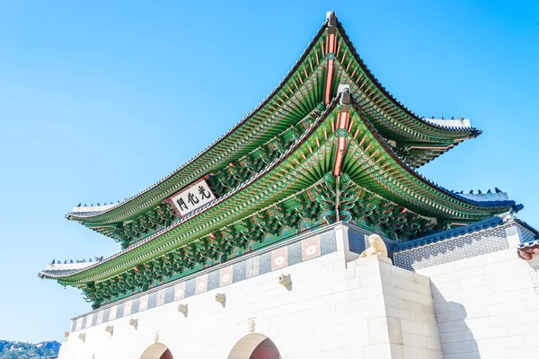 Piękna architektura w pałacu gyeongbokgung — Zdjęcie stockowe