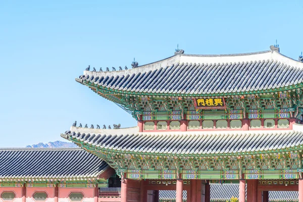 Schöne Architektur im gyeongbokgung Palast — Stockfoto