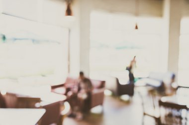 Kafenin içinde bir yer.