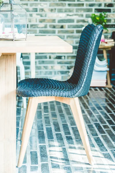 Chaises vides dans le café — Photo